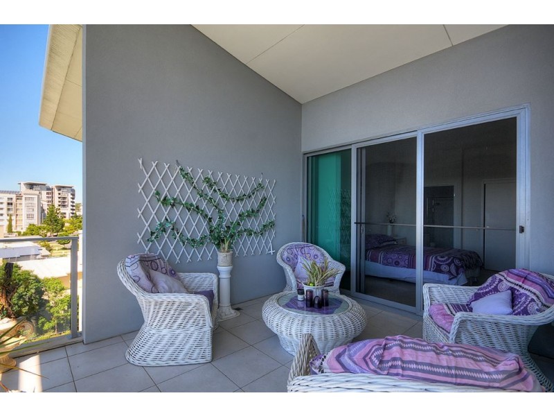 219/2-4 Riverwalk Avenue, Robina QLD 4226