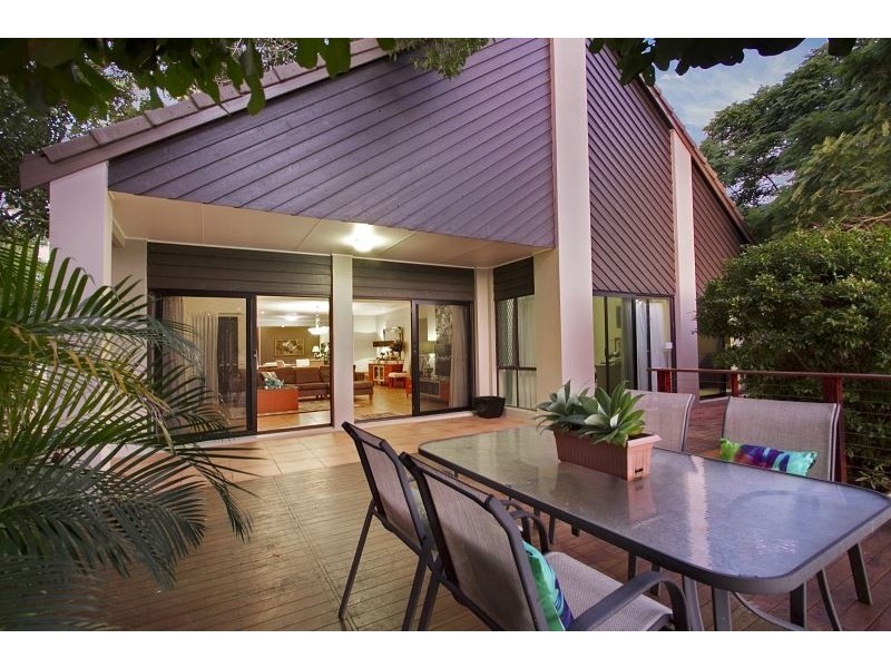 20 Forster Avenue, Sorrento QLD 4217