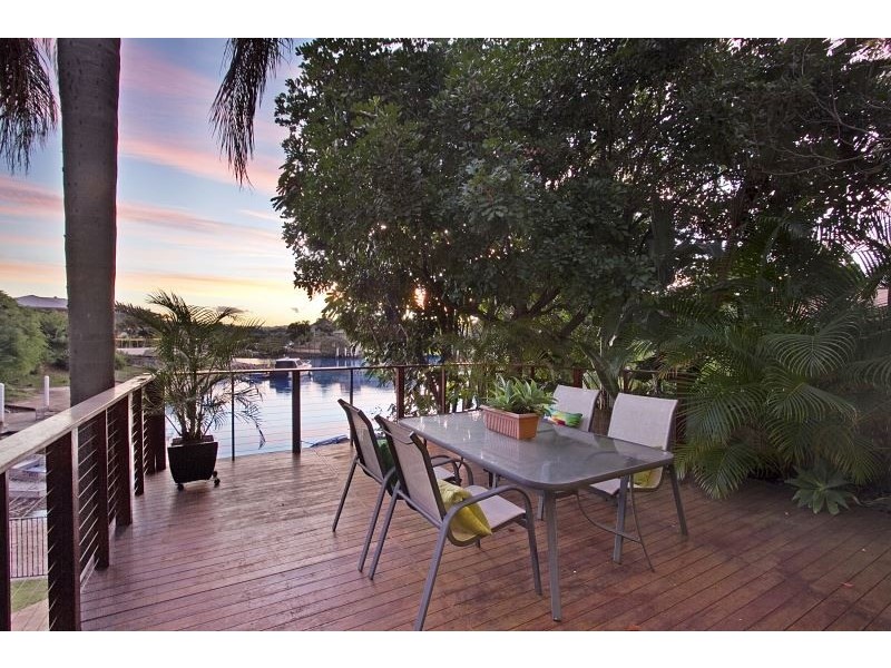 20 Forster Avenue, Sorrento QLD 4217
