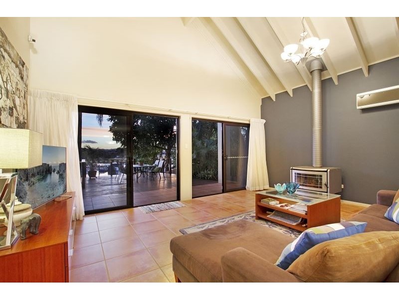 20 Forster Avenue, Sorrento QLD 4217