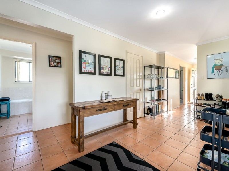 13 Blueash Crescent, Oxenford QLD 4210