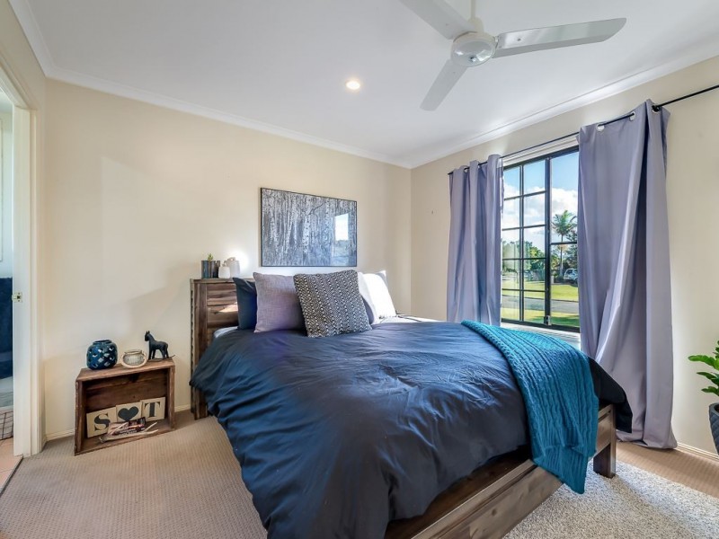 13 Blueash Crescent, Oxenford QLD 4210