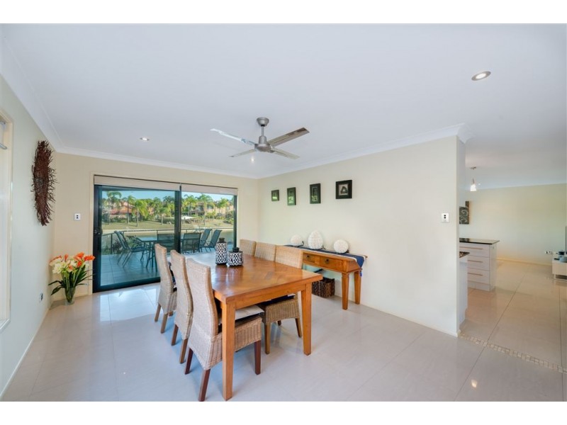 2 Plumosa Court, Mermaid Waters QLD 4218
