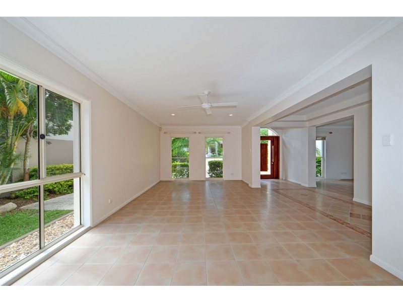 3146 Riverleigh Drive, Hope Island QLD 4212