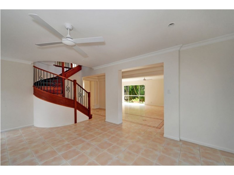 3146 Riverleigh Drive, Hope Island QLD 4212