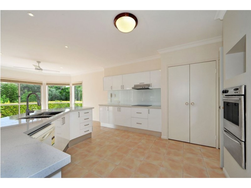 3146 Riverleigh Drive, Hope Island QLD 4212