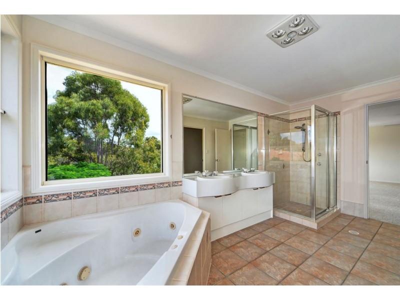 3146 Riverleigh Drive, Hope Island QLD 4212