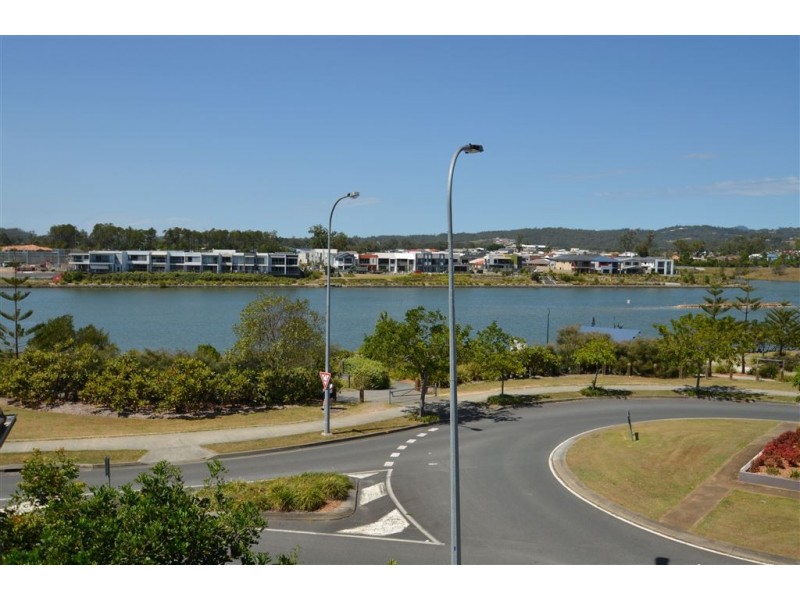 2/34 North Shore Avenue, Varsity Lakes QLD 4227