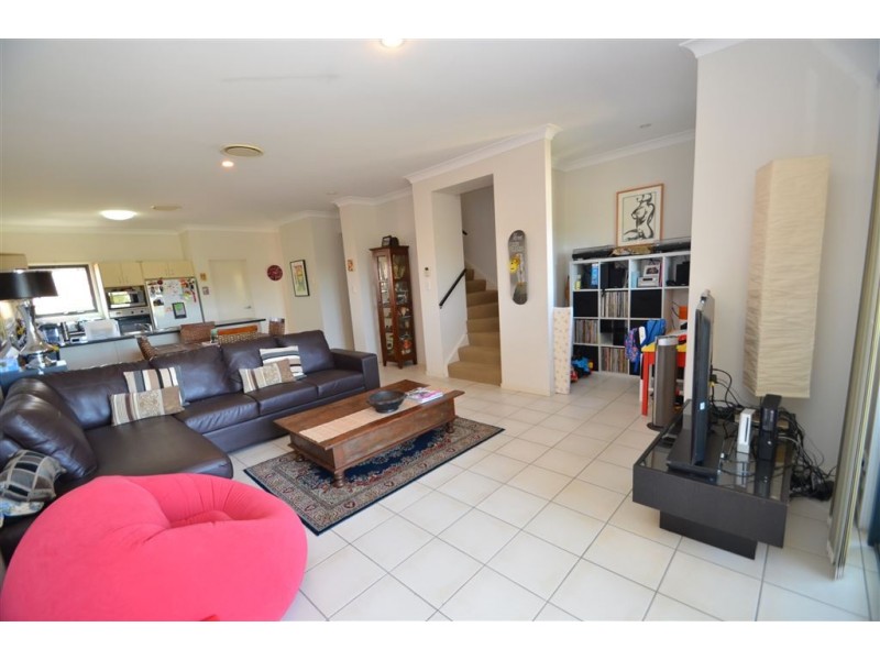 2/34 North Shore Avenue, Varsity Lakes QLD 4227