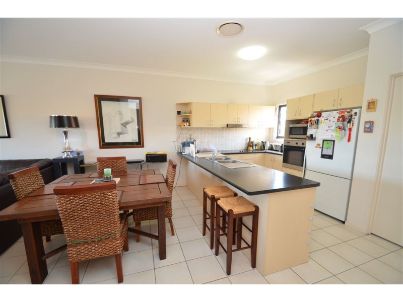 2/34 North Shore Avenue, Varsity Lakes QLD 4227