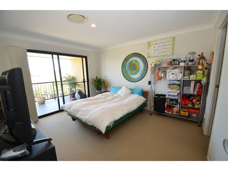 2/34 North Shore Avenue, Varsity Lakes QLD 4227