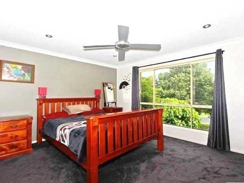 3 Retreat Place, Robina QLD 4226