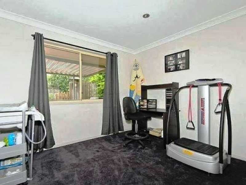 3 Retreat Place, Robina QLD 4226