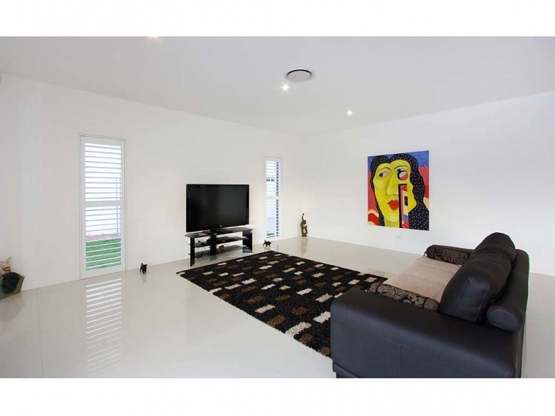 13 North Quay Drive, Biggera Waters QLD 4216