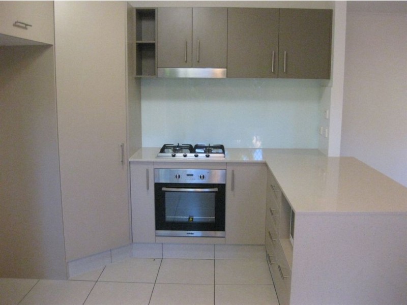 13/446 Pine Ridge Rd, Coombabah QLD 4216