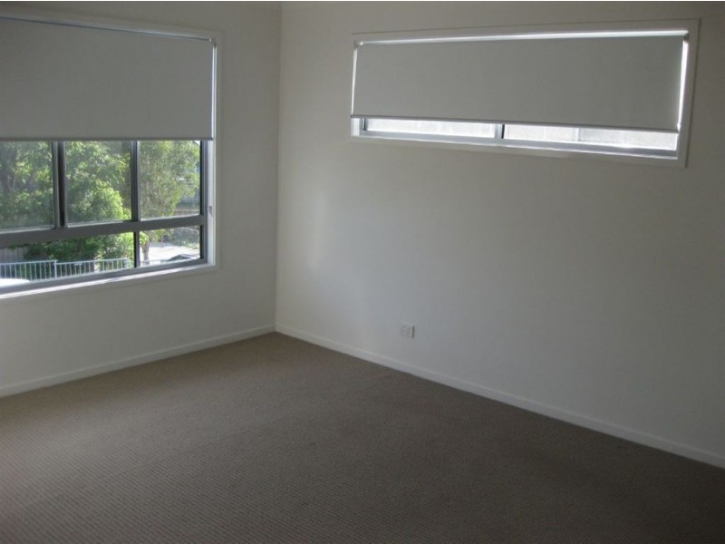 13/446 Pine Ridge Rd, Coombabah QLD 4216