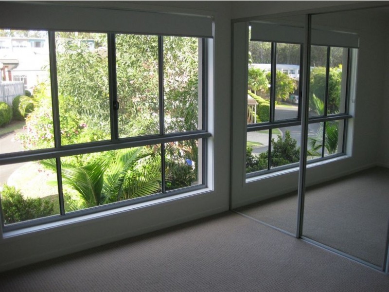 13/446 Pine Ridge Rd, Coombabah QLD 4216