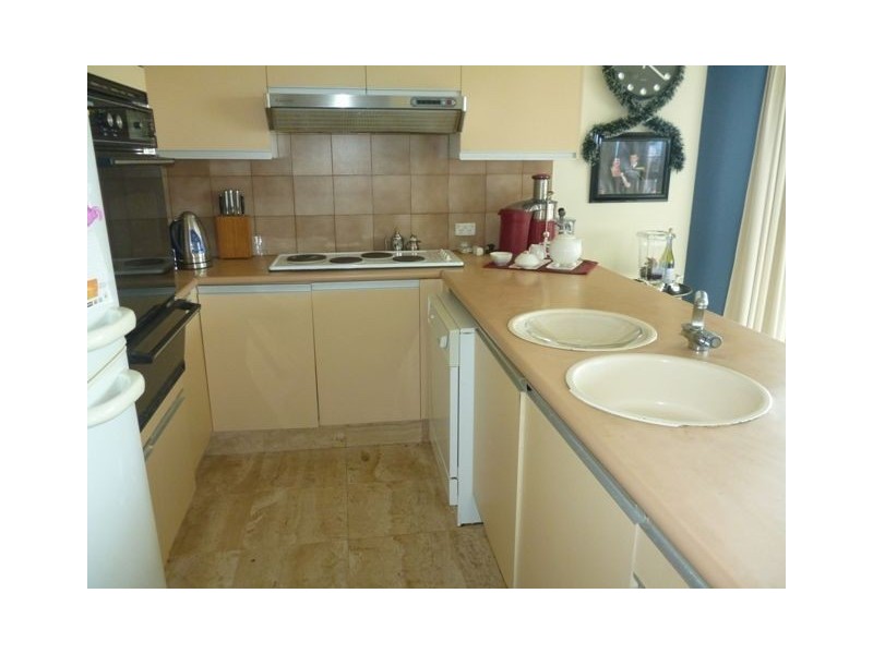 13c/18 Aubrey Street, Surfers Paradise QLD 4217