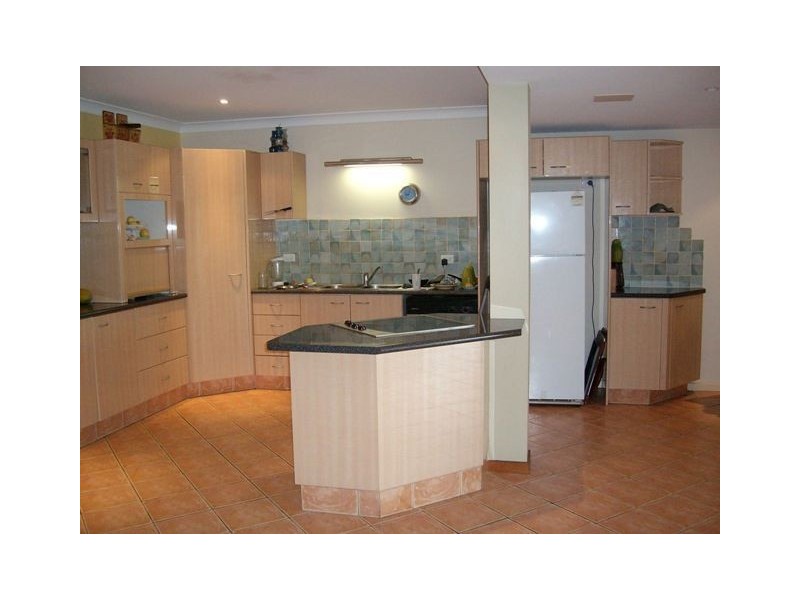 36 T E Peters Drive, Broadbeach Waters QLD 4218