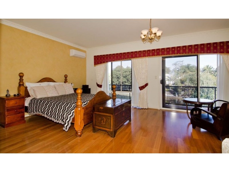 18 Kuranda Drive, Robina QLD 4226