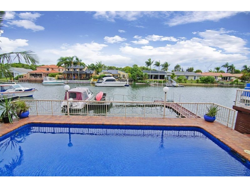 43 Pebble Beach Drive, Runaway Bay QLD 4216