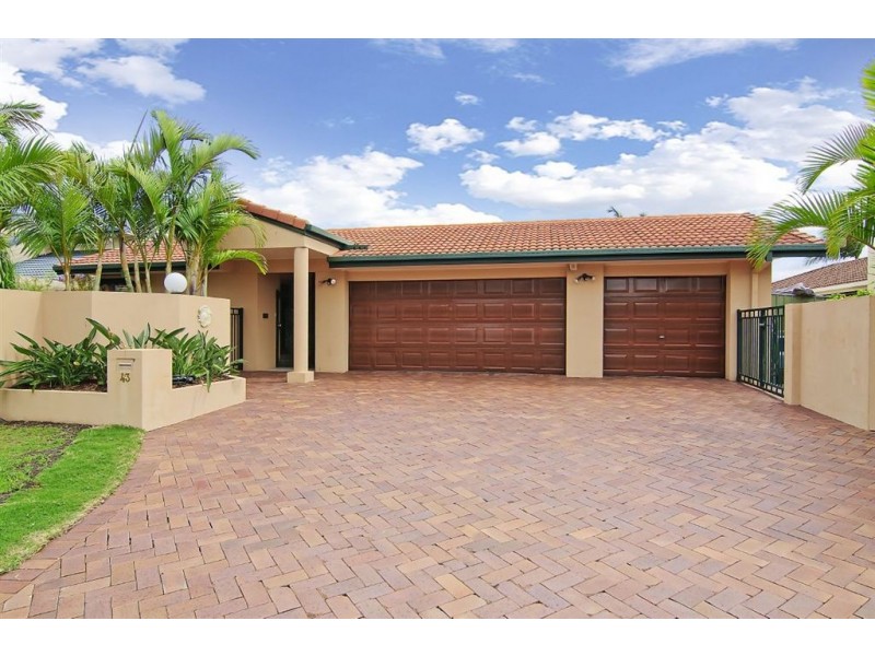 43 Pebble Beach Drive, Runaway Bay QLD 4216