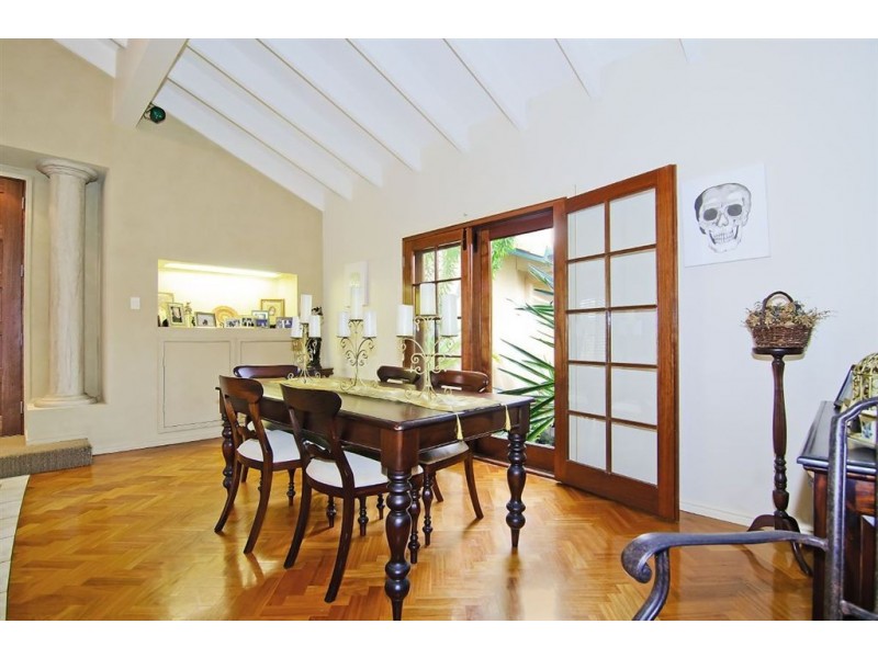 43 Pebble Beach Drive, Runaway Bay QLD 4216