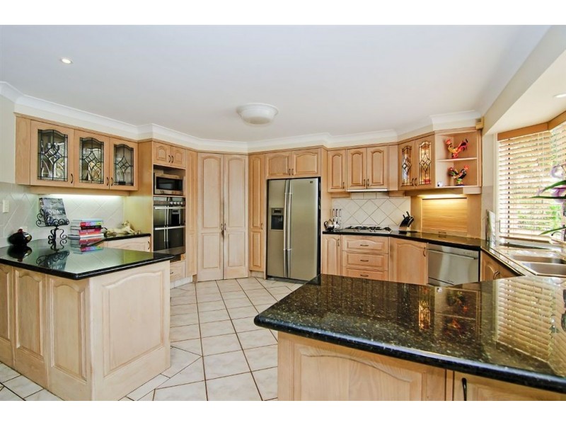 43 Pebble Beach Drive, Runaway Bay QLD 4216