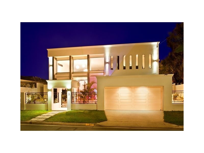 8 Merrimac Boulevard, Broadbeach Waters QLD 4218