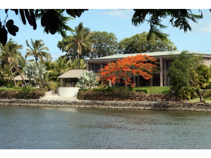 1 La Spezia Court, Surfers Paradise QLD 4217