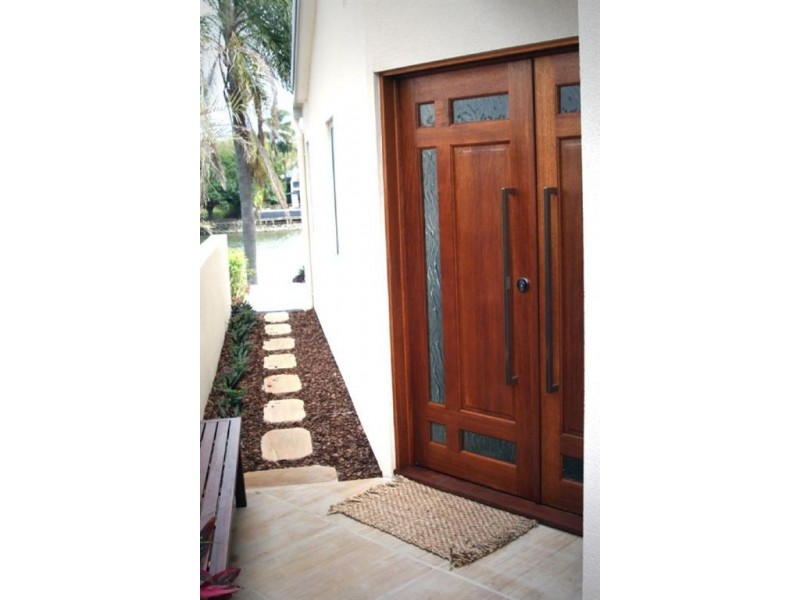 1 La Spezia Court, Surfers Paradise QLD 4217