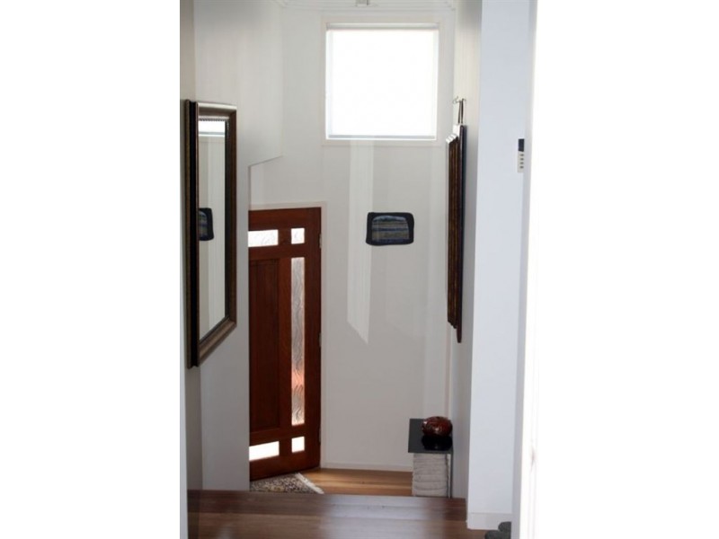 1 La Spezia Court, Surfers Paradise QLD 4217