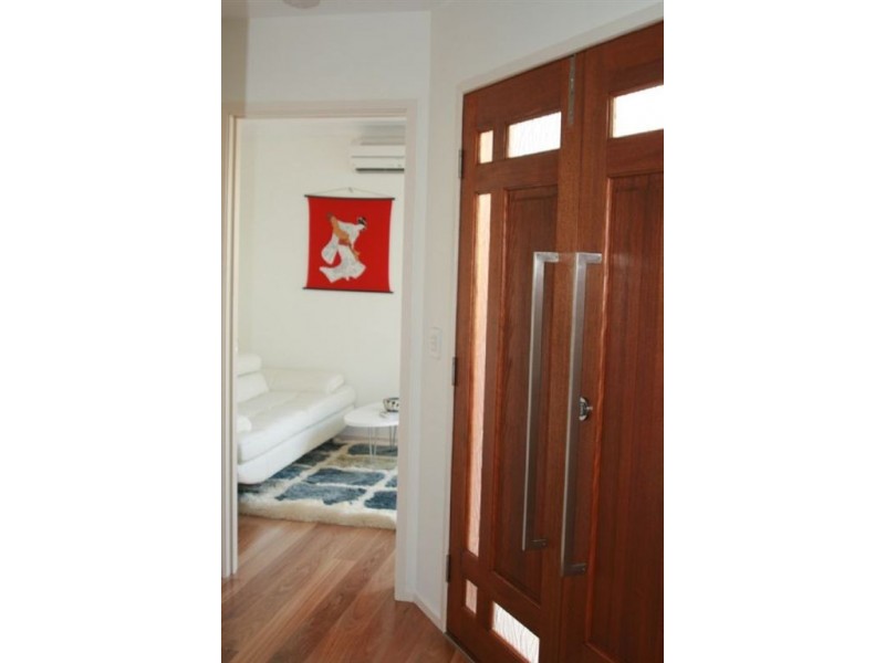1 La Spezia Court, Surfers Paradise QLD 4217