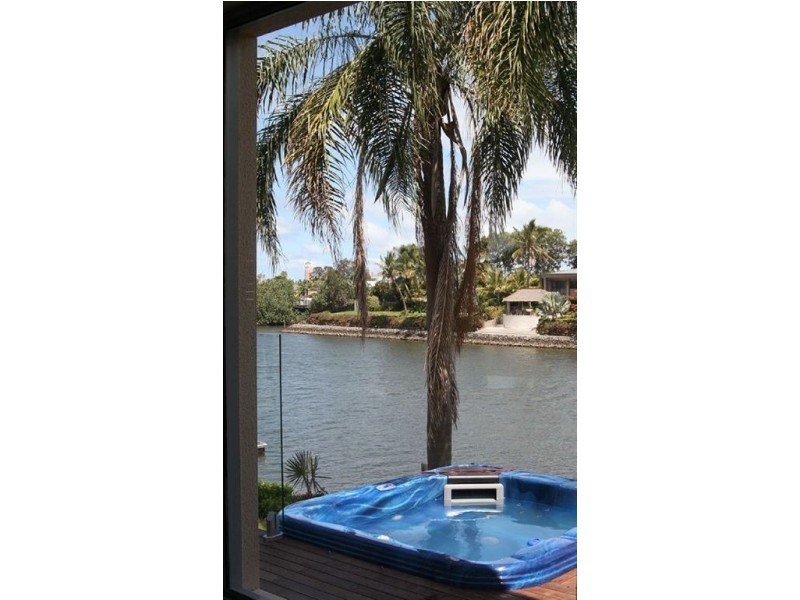 1 La Spezia Court, Surfers Paradise QLD 4217