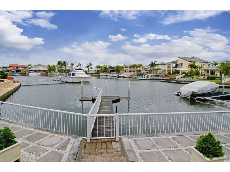 84 Pebble Beach Drive, Runaway Bay QLD 4216