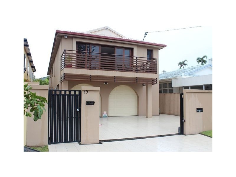 19 Alfred Street, Mermaid Beach QLD 4218