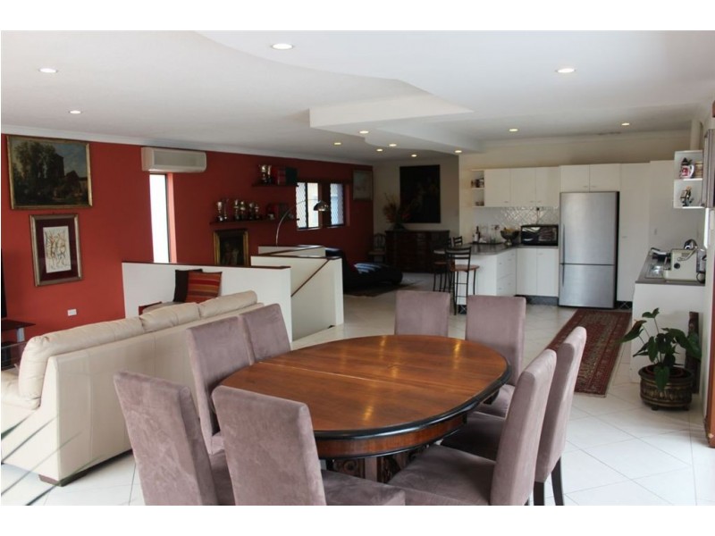 19 Alfred Street, Mermaid Beach QLD 4218