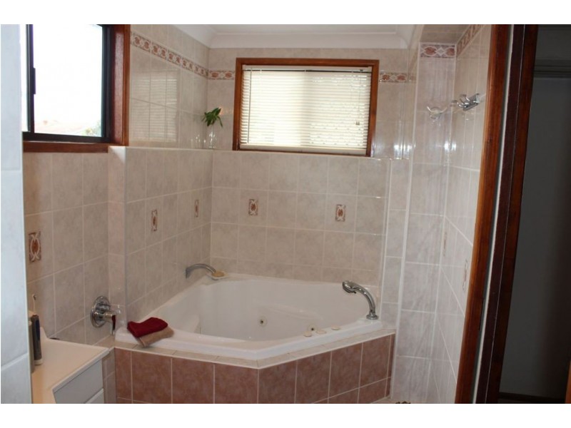 19 Alfred Street, Mermaid Beach QLD 4218