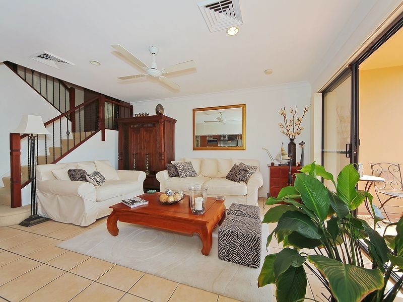 49/85 Palm Meadows Drive, Carrara QLD 4211