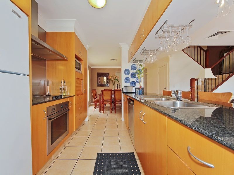 49/85 Palm Meadows Drive, Carrara QLD 4211