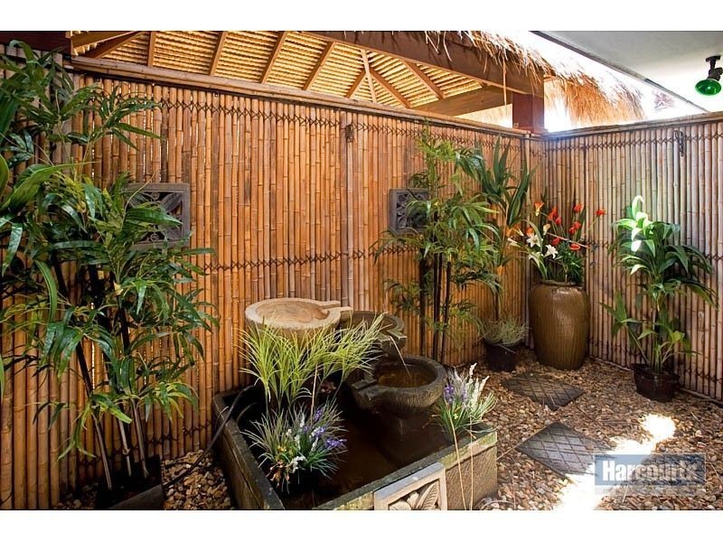 6 Namatjira Street, Paradise Point QLD 4216