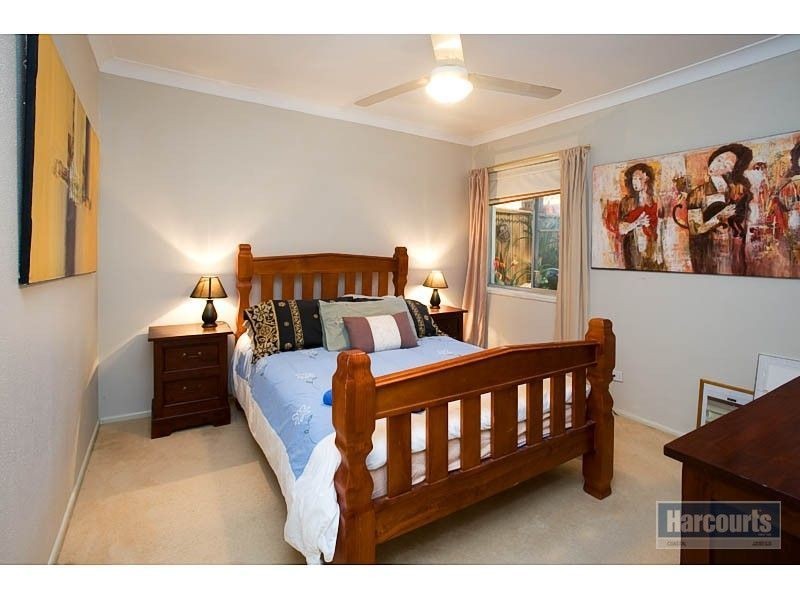 6 Namatjira Street, Paradise Point QLD 4216
