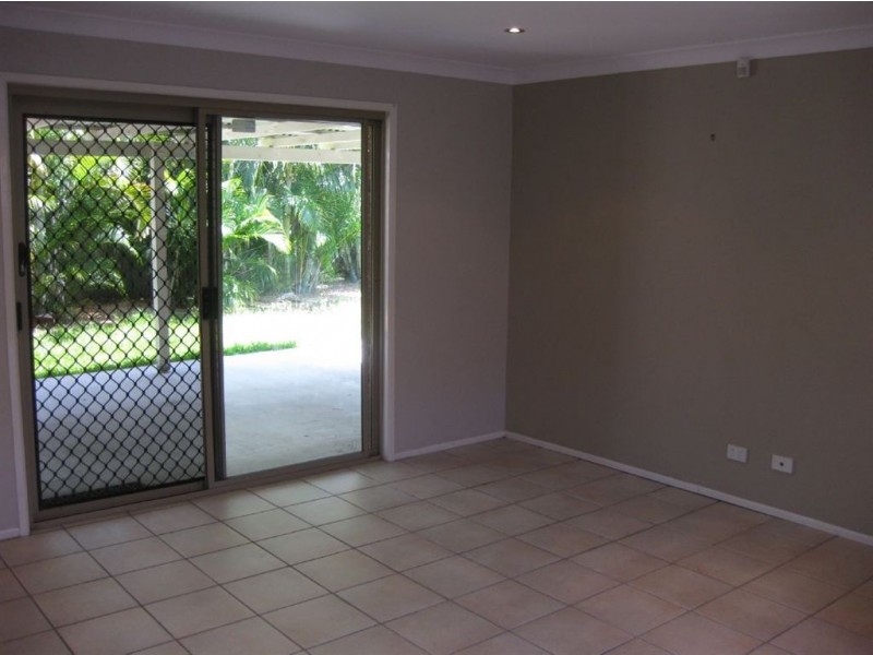 30 Mojave Drive, Burleigh Waters QLD 4220