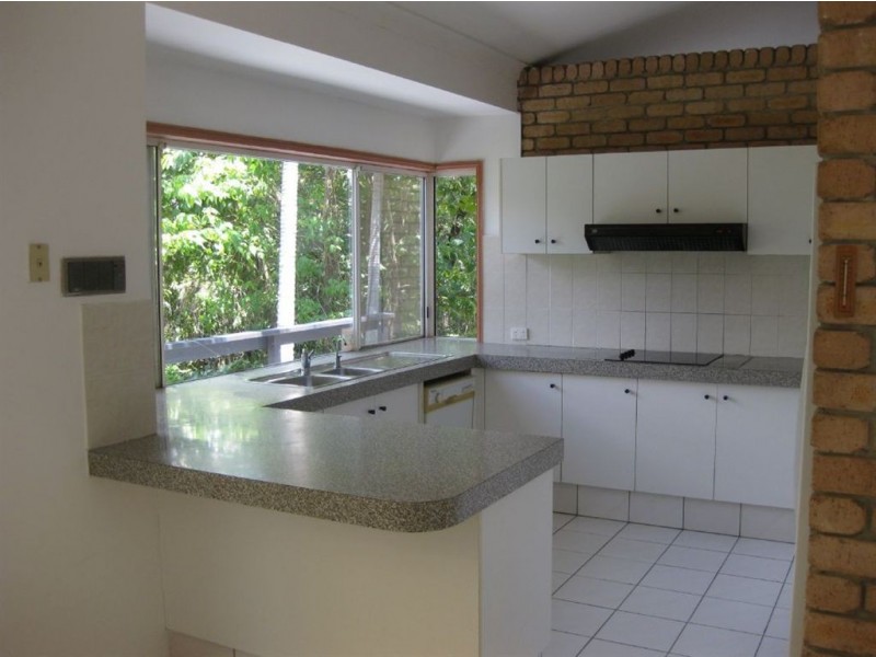 18 Ballyliffen Court, Robina QLD 4226