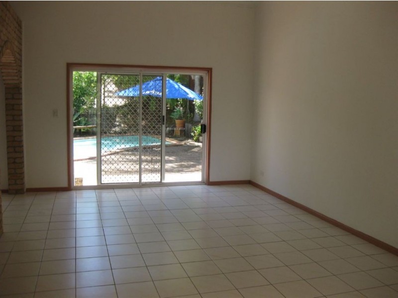 18 Ballyliffen Court, Robina QLD 4226