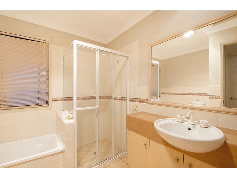 15 Meadow Way, Upper Coomera QLD 4209