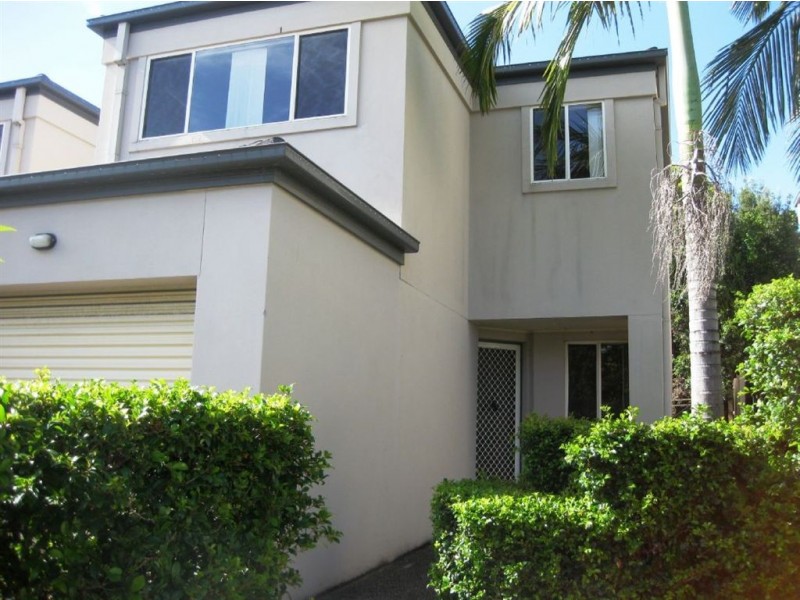 7/97 Eugaree Street, Southport QLD 4215