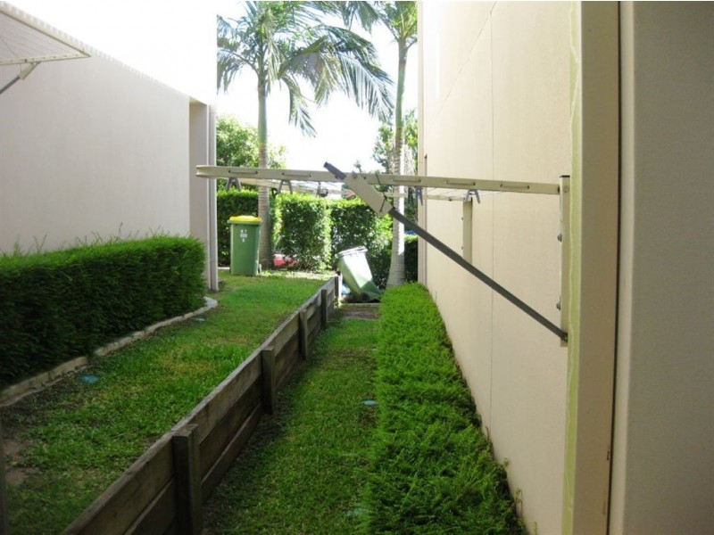 7/97 Eugaree Street, Southport QLD 4215