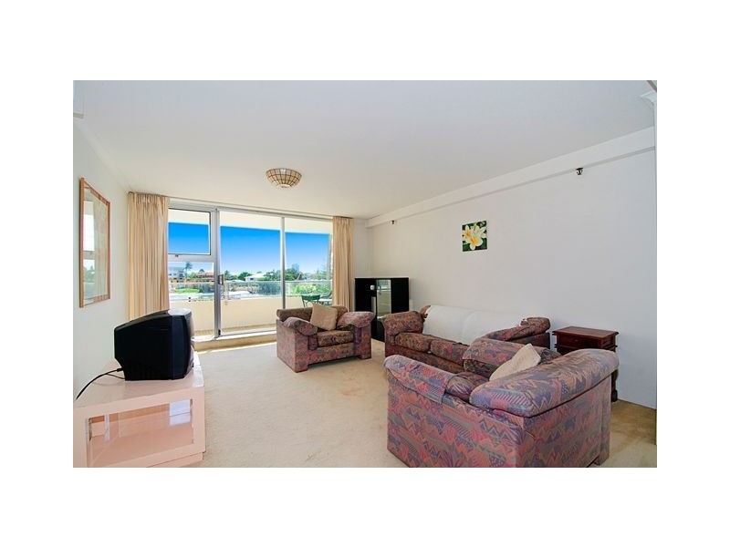 2/40 Ferny Avenue, Surfers Paradise QLD 4217