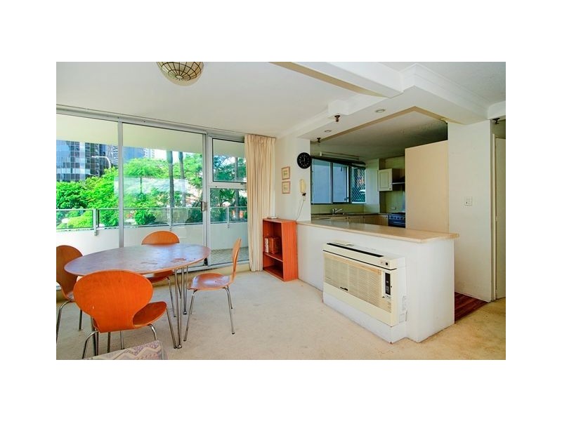 2/40 Ferny Avenue, Surfers Paradise QLD 4217